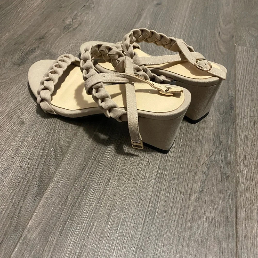 Sandal - Picture 3 of 3